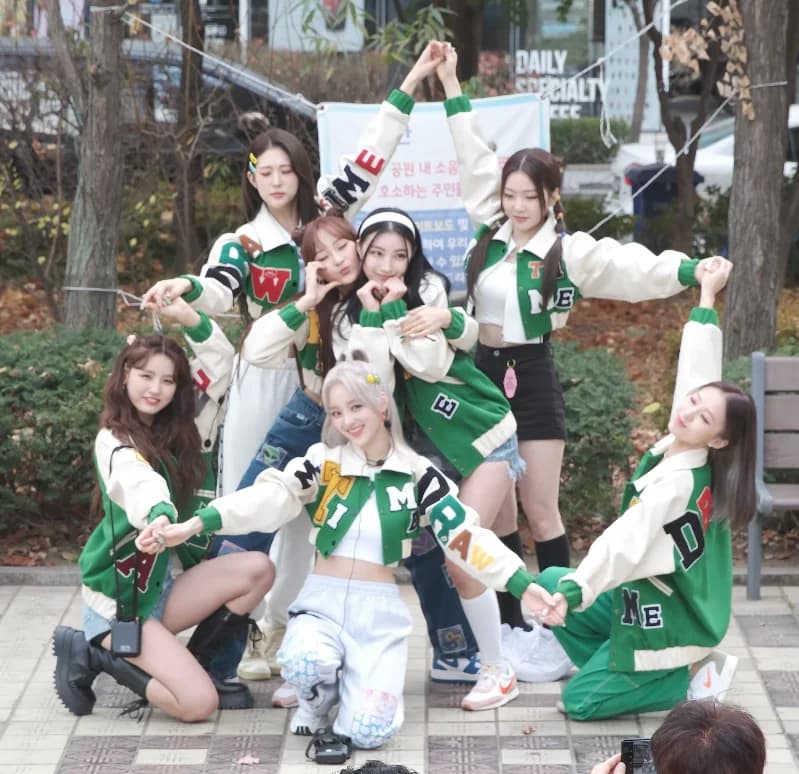 ICHILLIN’ at a mini fan meeting in November 2022