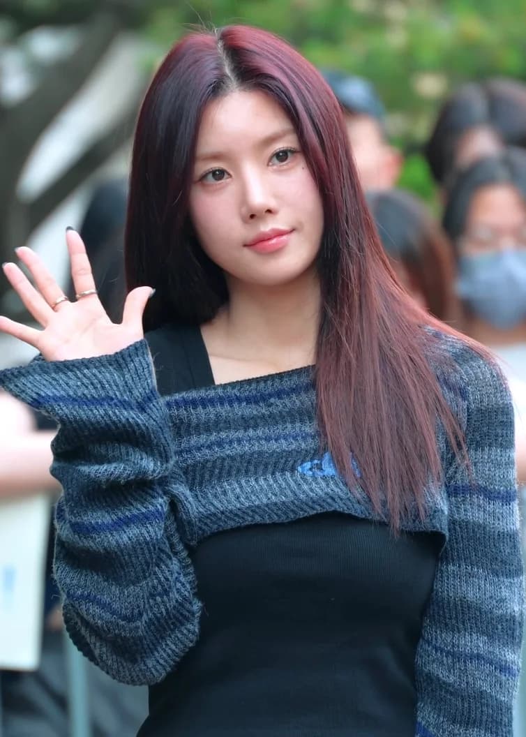 KWON EUNBI arriving for a Music Bank recording in June 2024