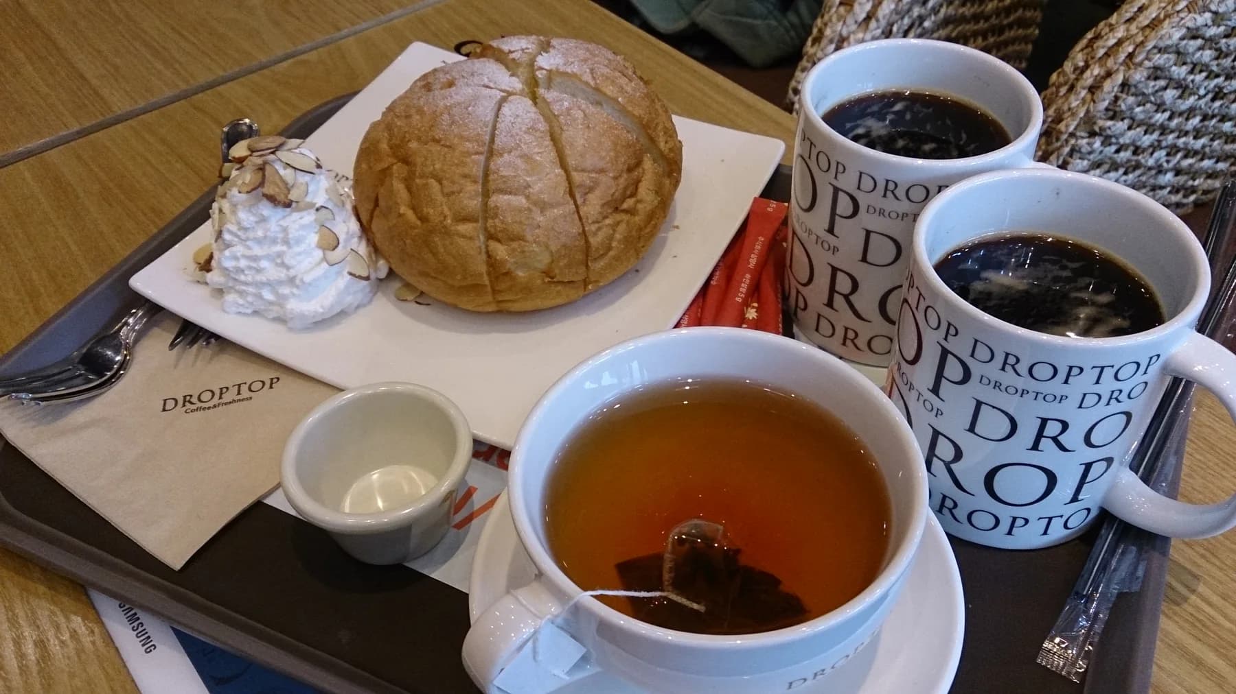 Coffee and tea on a table at a café in Myeongdong, Seoul