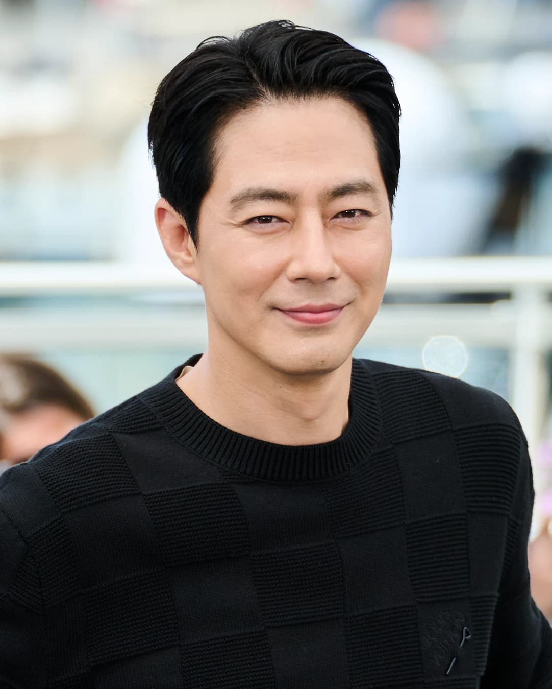 Zo In-sung wearing a black sweater at the HOPE photocall in Cannes on May 18, 2026